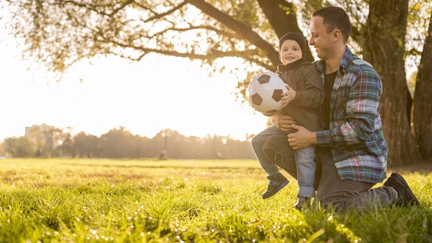 Отец и сын с перспективой футбола