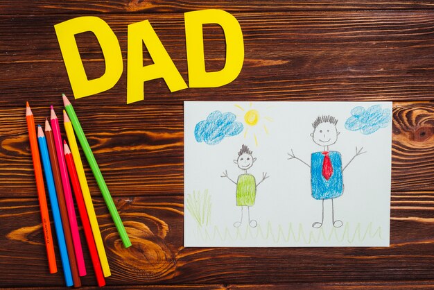 Композиция дня отца с рисунками детей