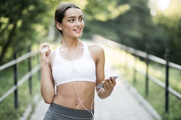 female bottle runner summer health stretching