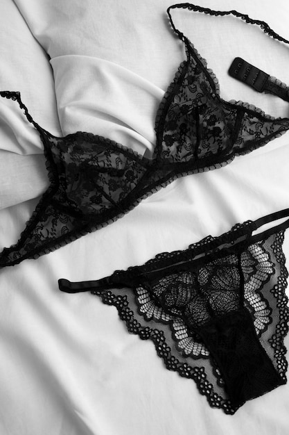 Foto gratuita disposizione lingerie femminile ancora in vita