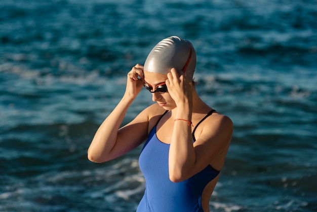 모자와 수영 고글 여성 수영