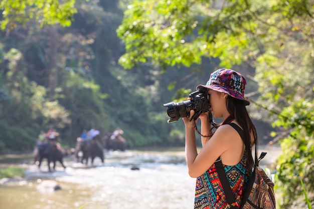 Free photo female tourists