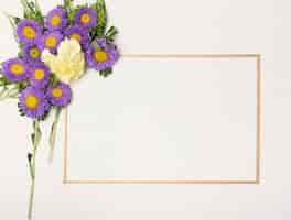 Free photo festive flower composition with minimalist horizontal frame