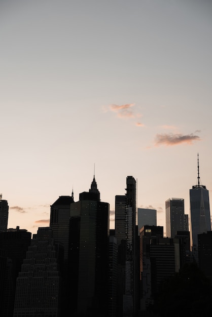 Foto gratuita distretto finanziario di new york city al tramonto