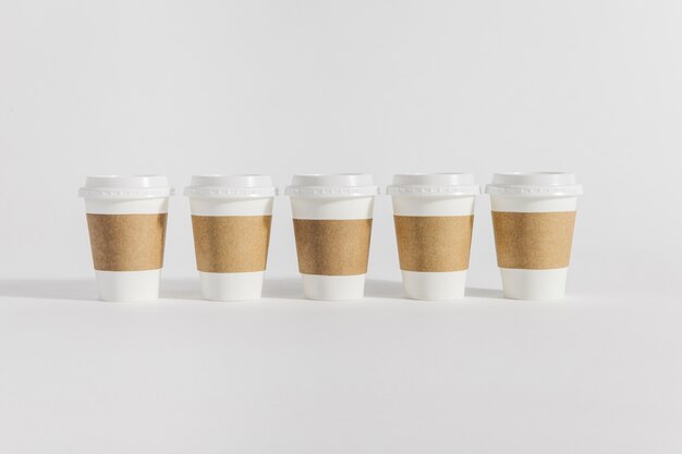 5つのコーヒーカップ