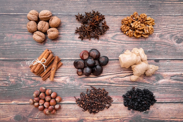 Free photo flat lay arrangement with different types of nuts