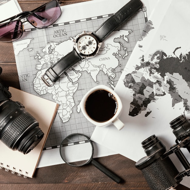 Free photo flat lay assortment of different traveling elements