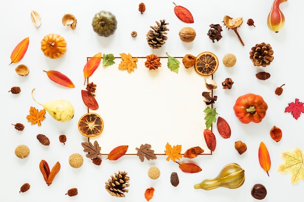 Flat lay autumn leaves with copy space