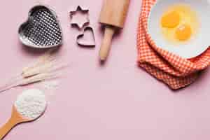 Free photo flat lay bakery composition with copyspace
