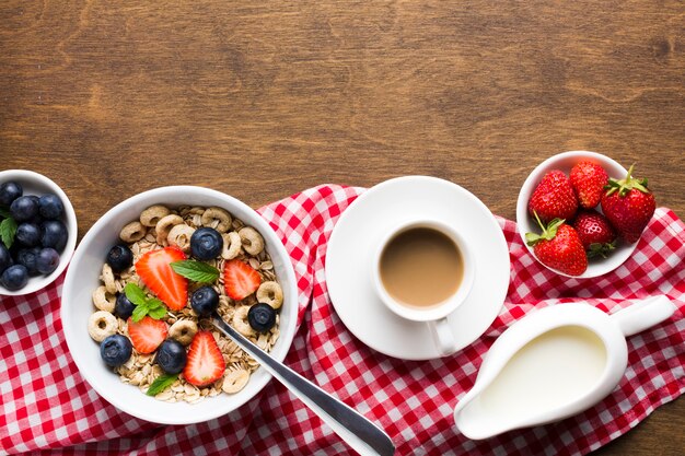 Flat lay breakfast composition with copyspace