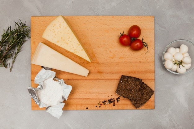 Flat lay cheese composition