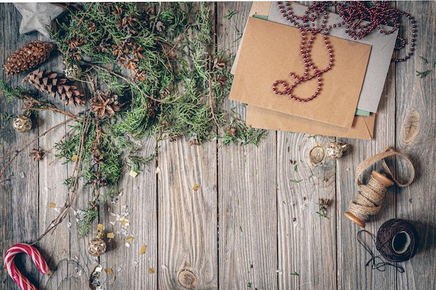 Free photo flat lay christmas composition with letters on a wooden surface