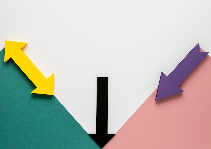 Free Photo flat lay colorful arrows and cardboards