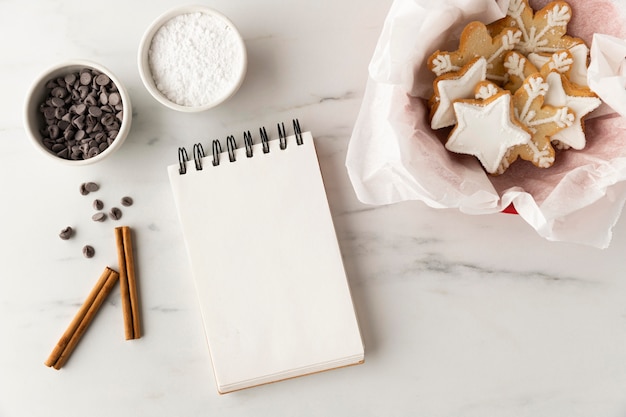 Free photo flat lay of delicious cookies with copy space