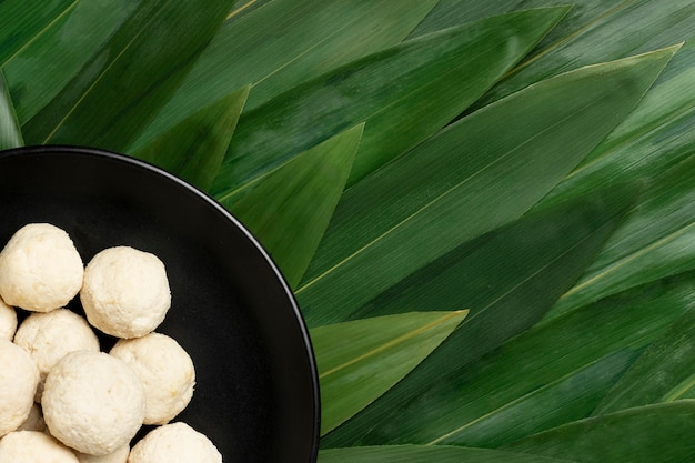 평평한 누워 맛있는 인도네시아 bakso 구성