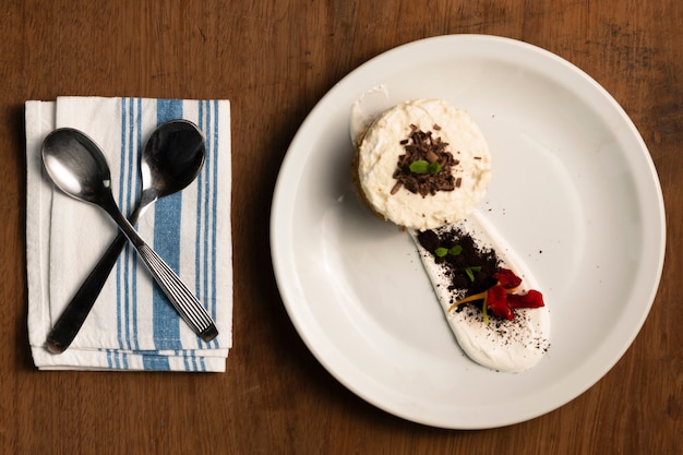 Flat lay dessert with teaspoons