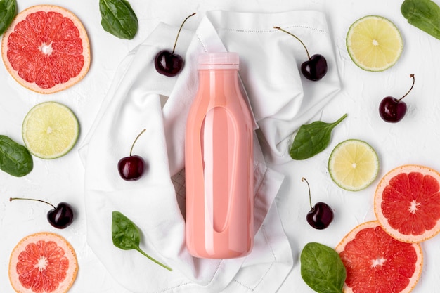 Free photo flat lay drink and cherries arrangement