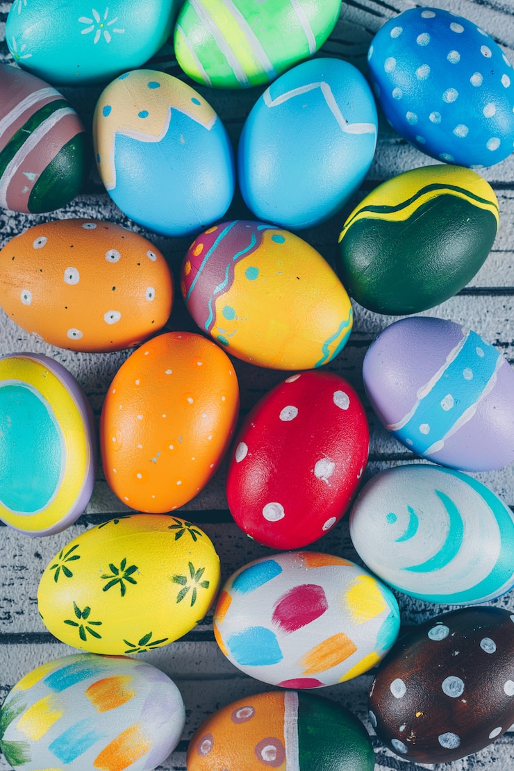 Free Photo flat lay easter eggs