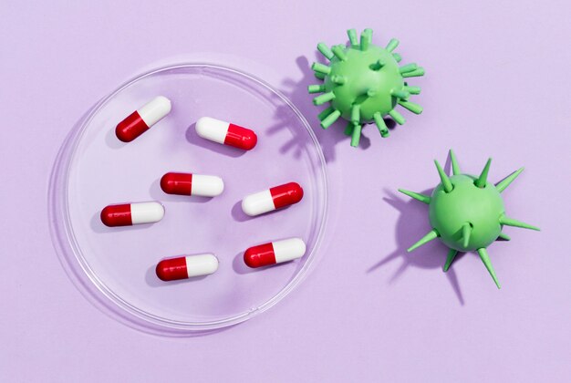 Flat lay pills for virus