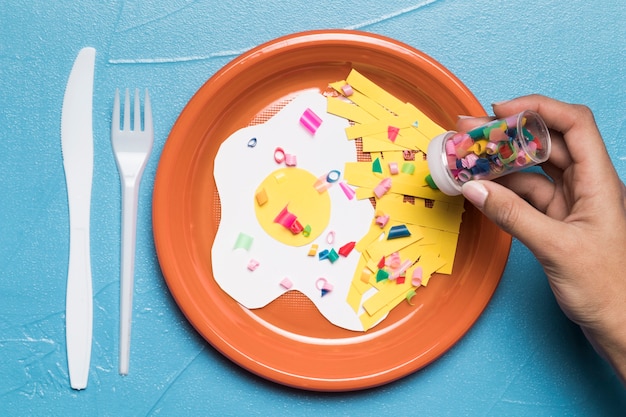 Flat lay plate with plastic