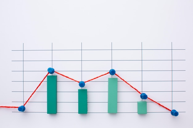 Foto gratuita disposizione piatta della presentazione delle statistiche con grafico