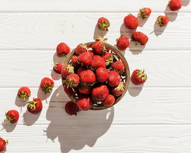 Flat lay strawberries in bowl