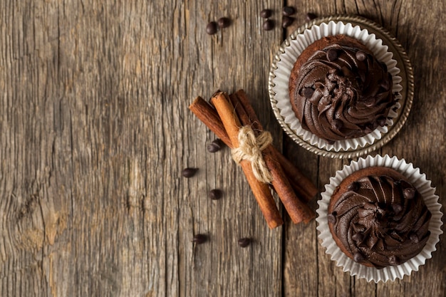 Flat lay tasty muffin cinnamon rolls