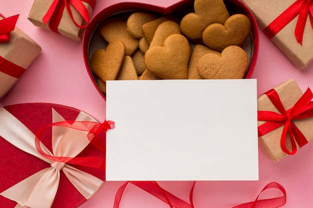 Free photo flat lay of valentine's day with copy space