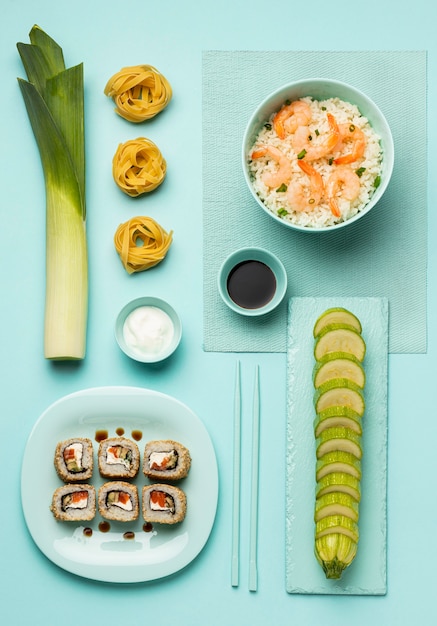 Foto gratuita verdure piatte e dieta a base di pesce