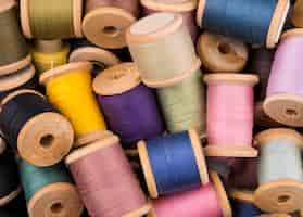 Free photo flat lay of yarn spools