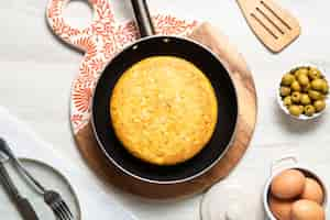 Free photo flat view of delicious spanish tortilla dish