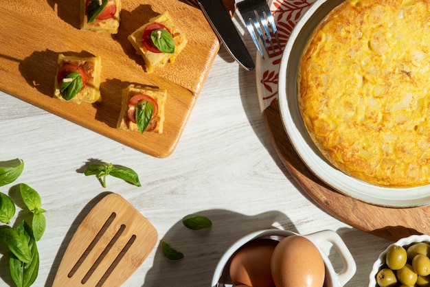 무료 사진 맛있는 스페인 옥수수 요리의 평면도