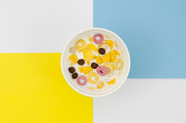 Free photo flavorful fruit cereal loops top view