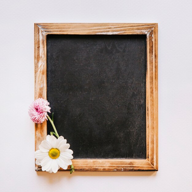 Floral slate composition