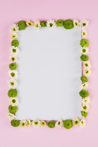 Free photo flowers background copy space