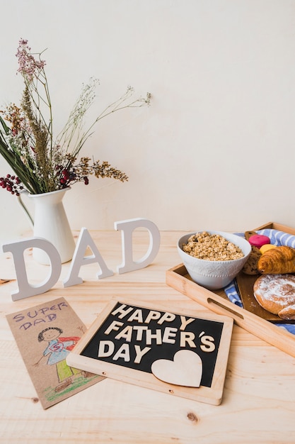 Fiori e colazione per la festa del papà