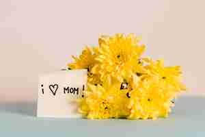 Free photo flowers and congratulation card i love mom