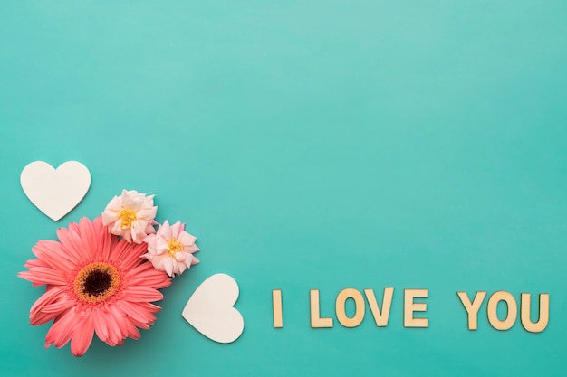 Flowers, hearts and "i love you" lettering