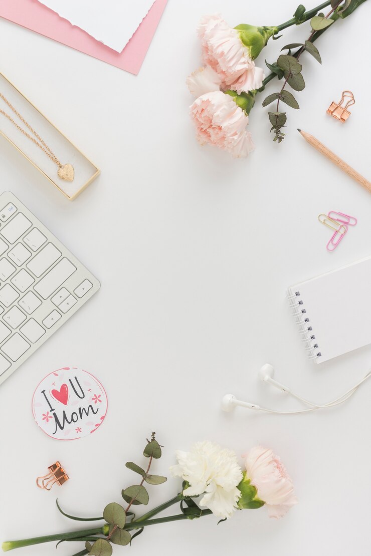 Free Photo flowers and stationery flat lay