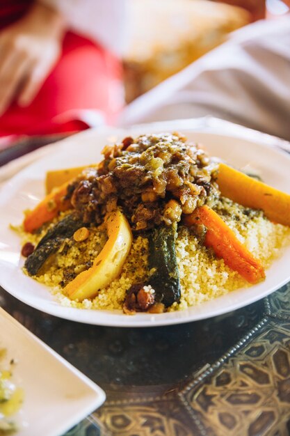 Еда в арабском ресторане