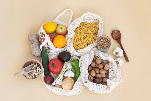 Food arrangement in reusable bag