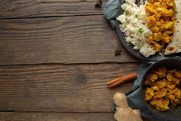 Foto gratuita cornice di cibo con laici piatta spazio copia