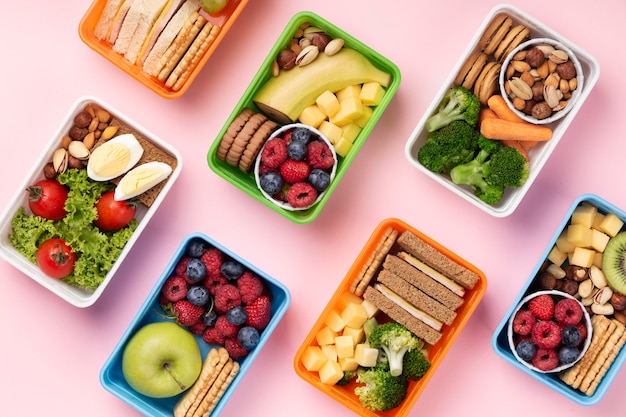 Free photo food lunch boxes assortment above view