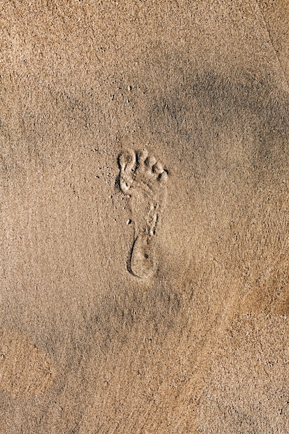 Отпечаток стопы на пляже