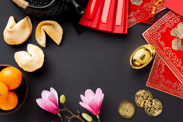 Печенье с предсказаниями и магнолия китайский Новый год