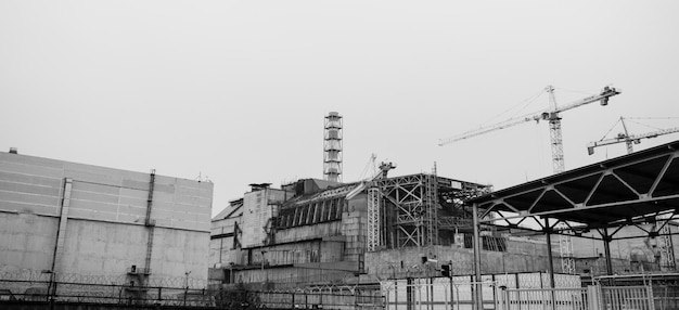 Free photo fourth block of the chernobyl nuclear power plant in 30 years after the explosion at the nuclear power plant