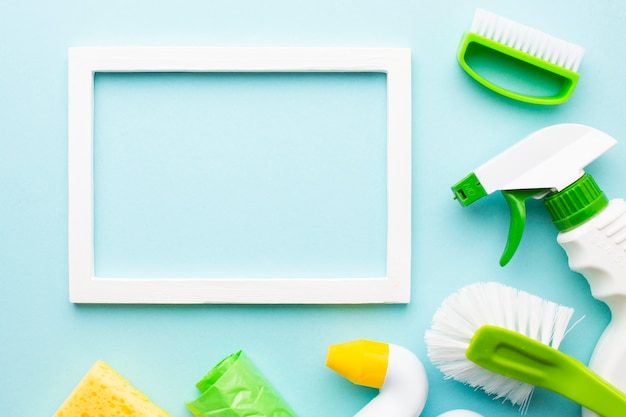 Free photo frame mock-up with cleaning products