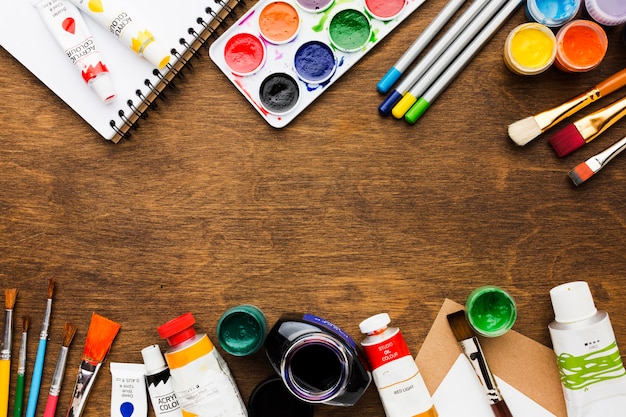 Professional art materials Stock Photo by ©belchonock 60779031