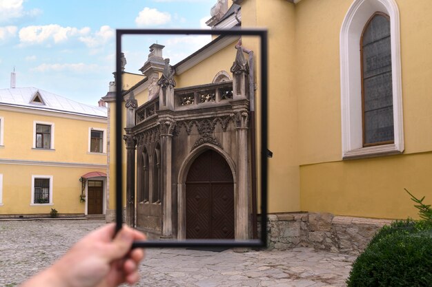 Foto gratuita inquadrare il paesaggio durante il viaggio