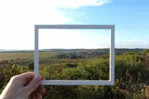 Foto gratuita inquadrare il paesaggio durante il viaggio